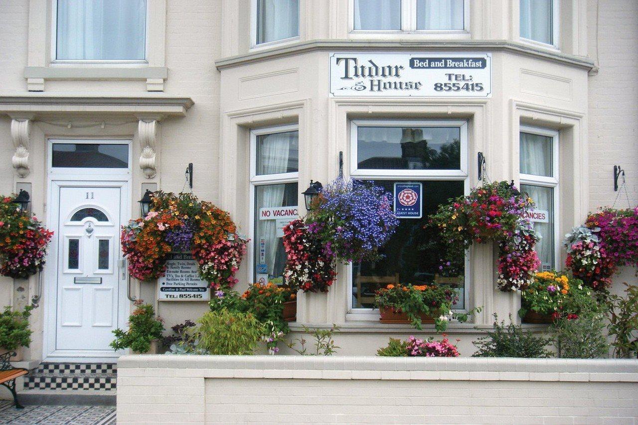 Tudor House Great Yarmouth Exterior photo
